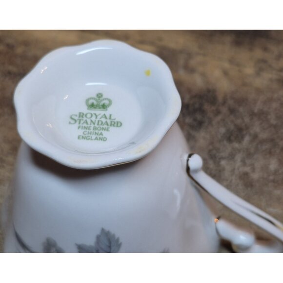 Royal Standard Fine Bone China Blue Rose Footed Teacup & Saucer Set England 2121 - Picture 8 of 8